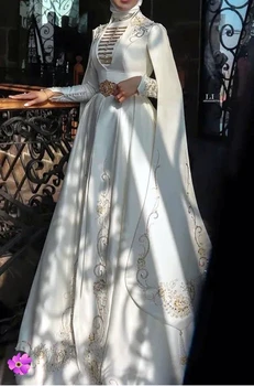 Мусульманские Кавказские свадебные платья с высоким воротом, Белая Атласная Накидка, платье невесты с длинными рукавами И золотой вышивкой, Арабское платье А-силуэта.