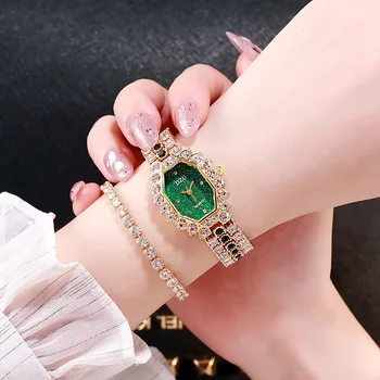Новые женские часы-браслет Квадратные часы с бриллиантами Женские часы Модные повседневные часы со звездным небом