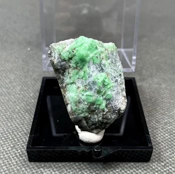 ЛУЧШИЙ! 100% Натуральный зеленый изумрудный минерал, образцы драгоценных кристаллов, камни и кристаллы кварца (размер коробки 5,2 см)