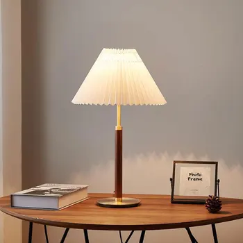 Настольная лампа из меди в стиле ретро, Современная спальня, гостиная, кабинет, прикроватная лампа Nordic Light, роскошная лампа для чтения из американского ореха