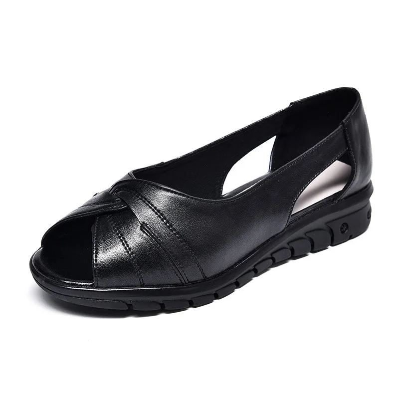 2023 Летние новые женские босоножки из натуральной кожи, нескользящие сандалии на плоской подошве, женская повседневная обувь для мам с открытым носком большого размера, Женская . ' - ' . 2