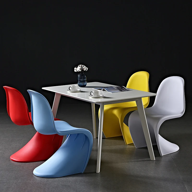 Обеденные стулья Ins Пластиковый стул для отдыха обеденный стул S Образный пластиковый стул Модный обеденный стул Дизайнерская мебель 2022 года . ' - ' . 2